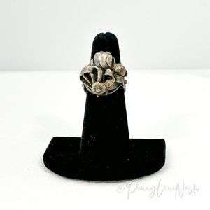 Vintage Flower Bouquet Cluster Ring in Silver